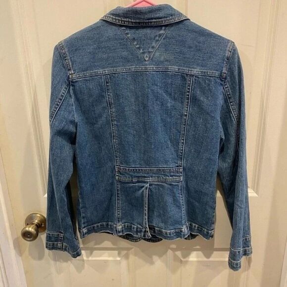 Tommy Hilfiger Women's‎ Size 8P Cropped Blue Jean Denim Trucker Jacket - Picture 4 of 9